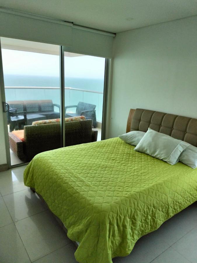 Frente Al Mar En *